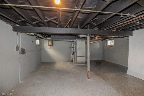 3353 W 84th Street Cleveland OH 44102