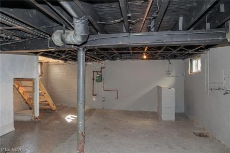 3353 W 84th Street Cleveland OH 44102