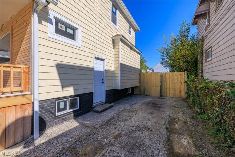 3353 W 84th Street Cleveland OH 44102