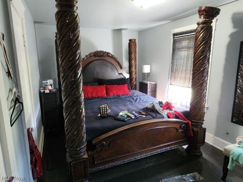 12903 Oakfield Avenue Cleveland OH 44105