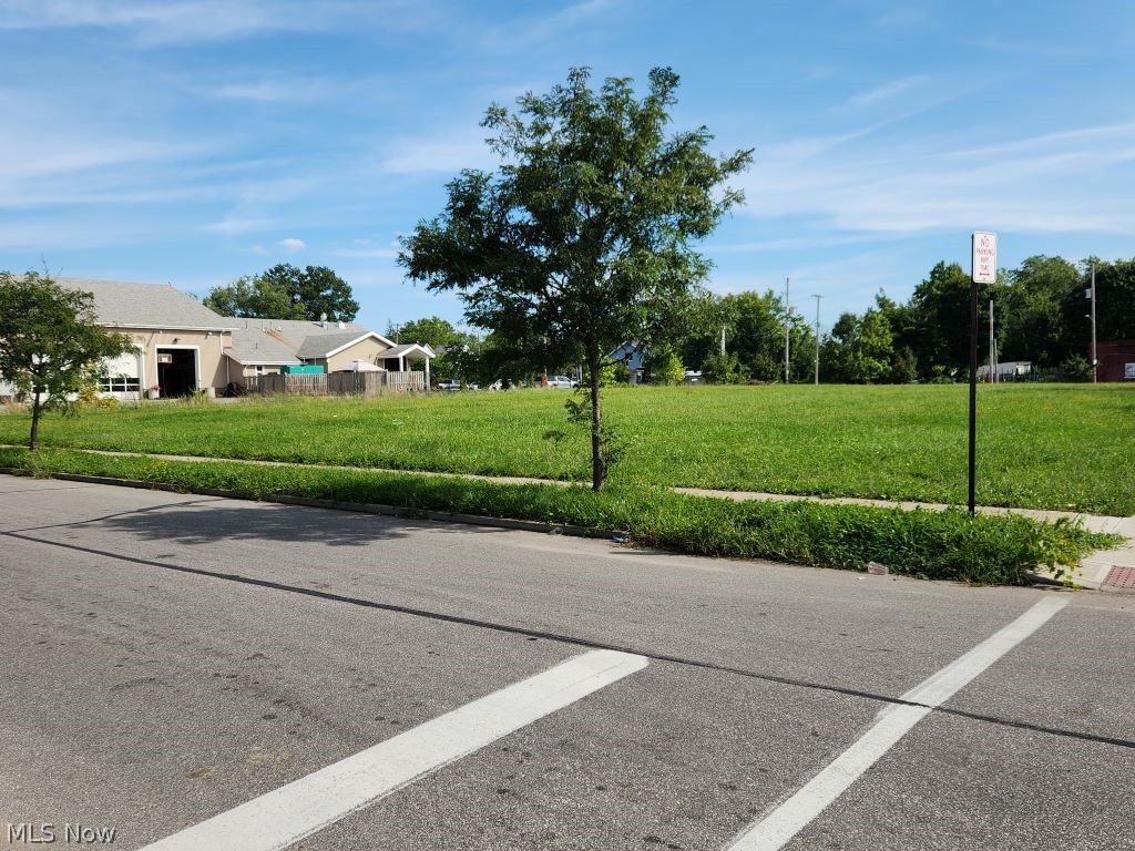 12903 Oakfield Avenue Cleveland OH 44105