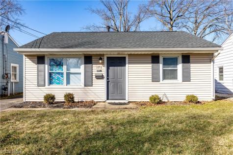 171 S Logan Street Elyria OH 44035
