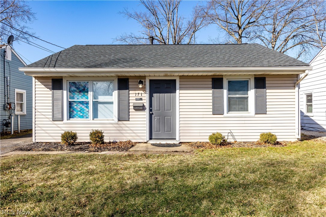 171 S Logan Street Elyria OH 44035