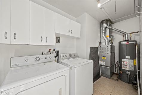 171 S Logan Street Elyria OH 44035