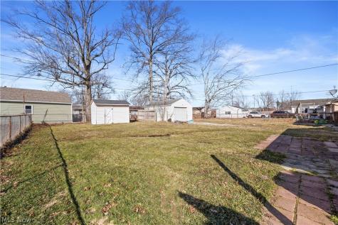 171 S Logan Street Elyria OH 44035