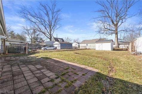 171 S Logan Street Elyria OH 44035
