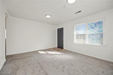 171 S Logan Street Elyria OH 44035