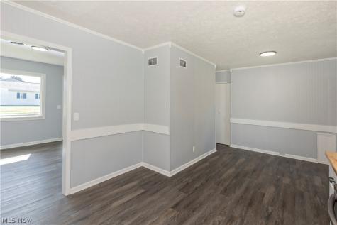 2215 Willowrow Avenue NE Canton OH 44705
