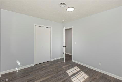 2215 Willowrow Avenue NE Canton OH 44705
