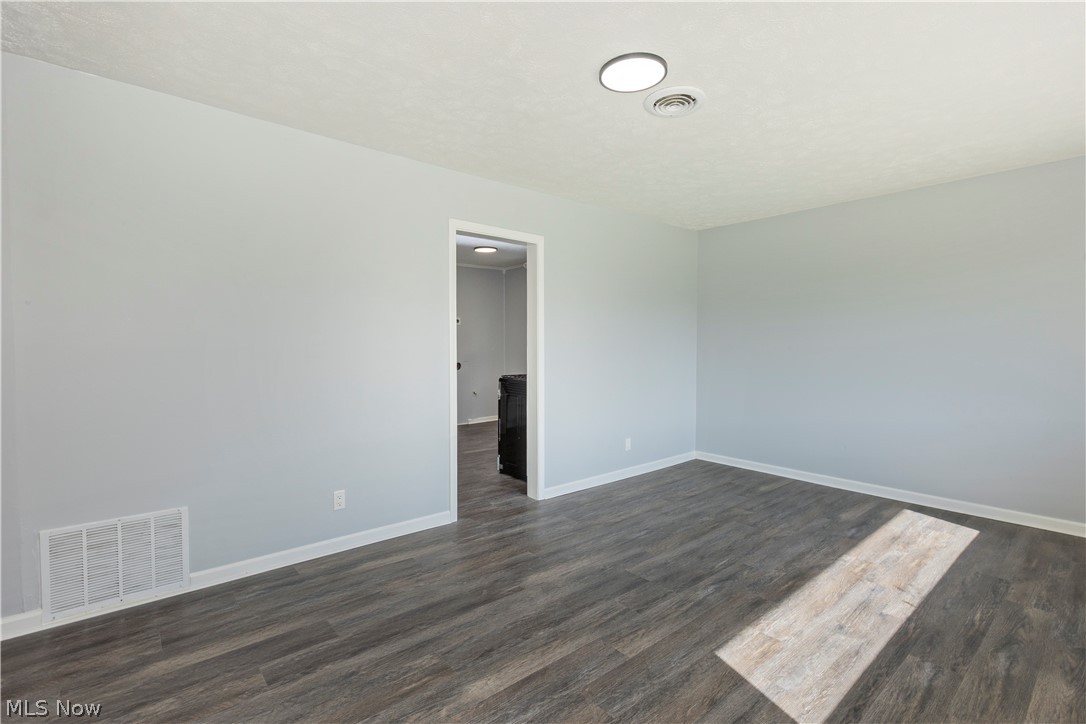 2215 Willowrow Avenue NE Canton OH 44705