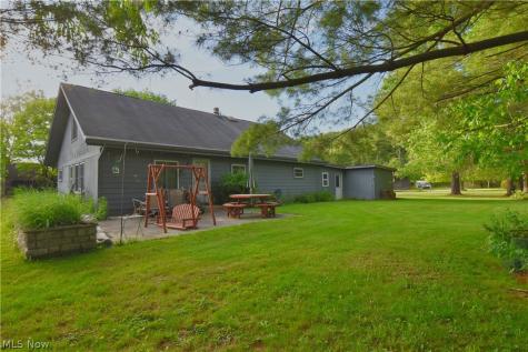 1214 Arrowhead Drive SW Dellroy OH 44620