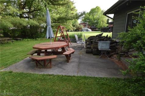 1214 Arrowhead Drive SW Dellroy OH 44620