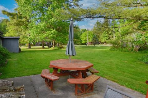 1214 Arrowhead Drive SW Dellroy OH 44620