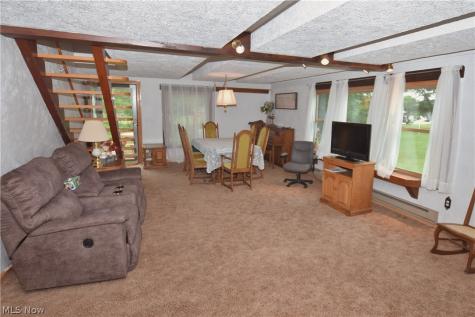 1214 Arrowhead Drive SW Dellroy OH 44620