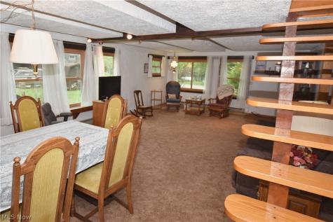 1214 Arrowhead Drive SW Dellroy OH 44620