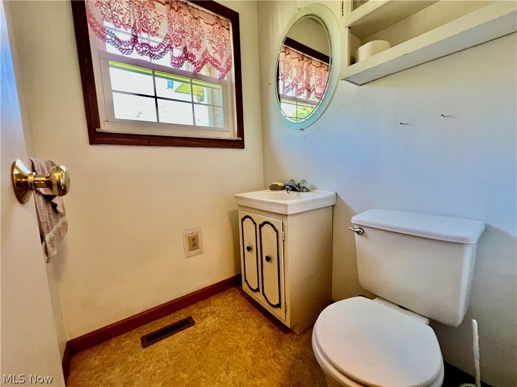 2674 State Route 152 Dillonvale OH 43917