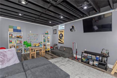 10412 Redbud Drive Aurora OH 44202