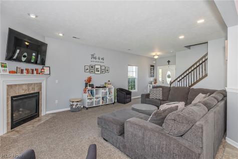 10412 Redbud Drive Aurora OH 44202