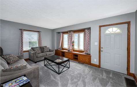 1699 Redwood Avenue Akron OH 44301