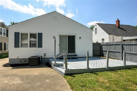 1699 Redwood Avenue Akron OH 44301