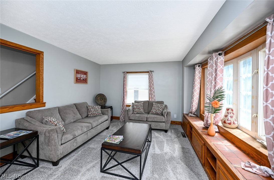 1699 Redwood Avenue Akron OH 44301