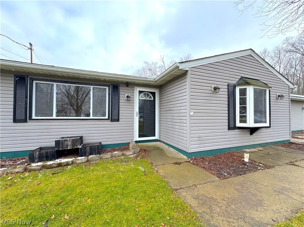 18066 Hillcrest Drive Lake Milton OH 44429