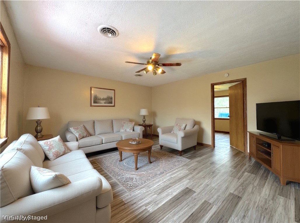 18066 Hillcrest Drive Lake Milton OH 44429