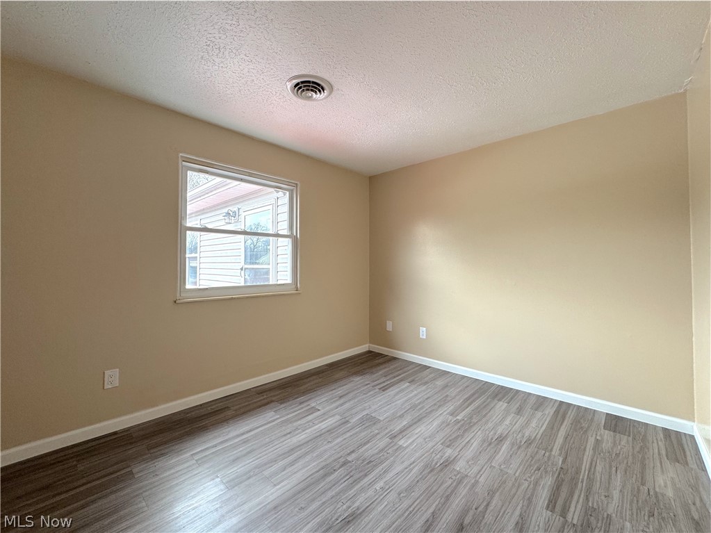 18066 Hillcrest Drive Lake Milton OH 44429