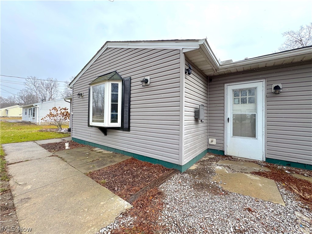 18066 Hillcrest Drive Lake Milton OH 44429