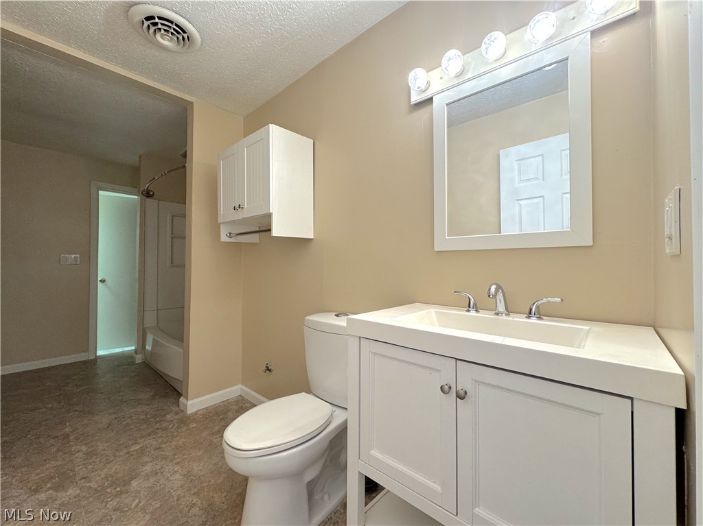 18066 Hillcrest Drive Lake Milton OH 44429