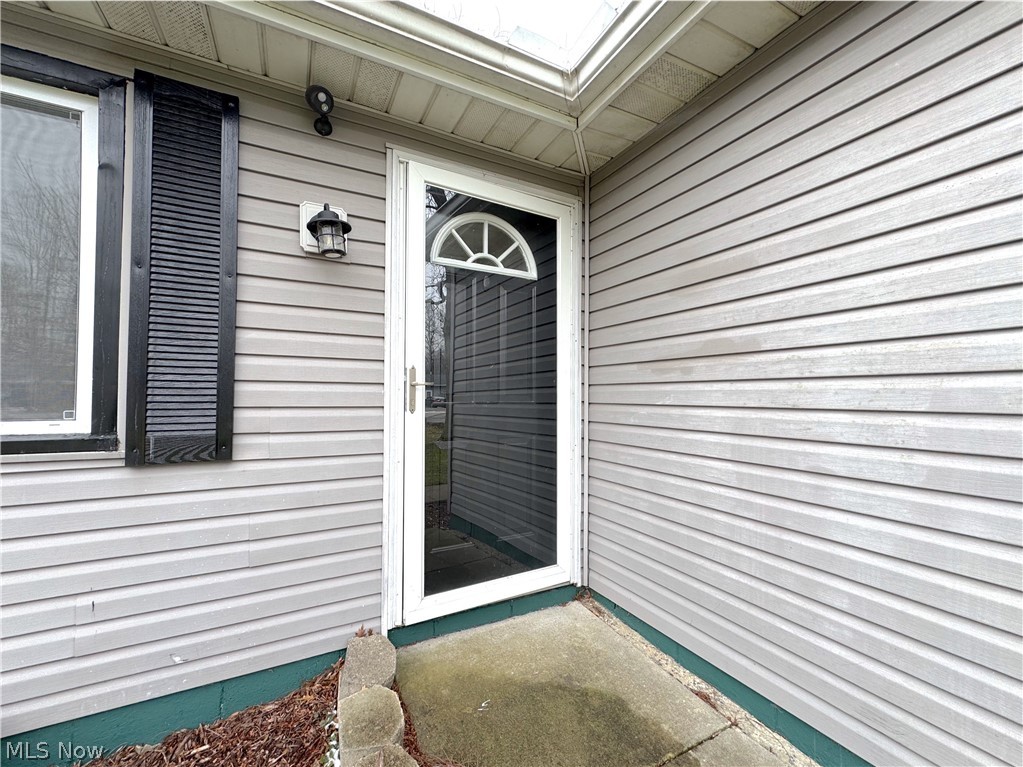 18066 Hillcrest Drive Lake Milton OH 44429