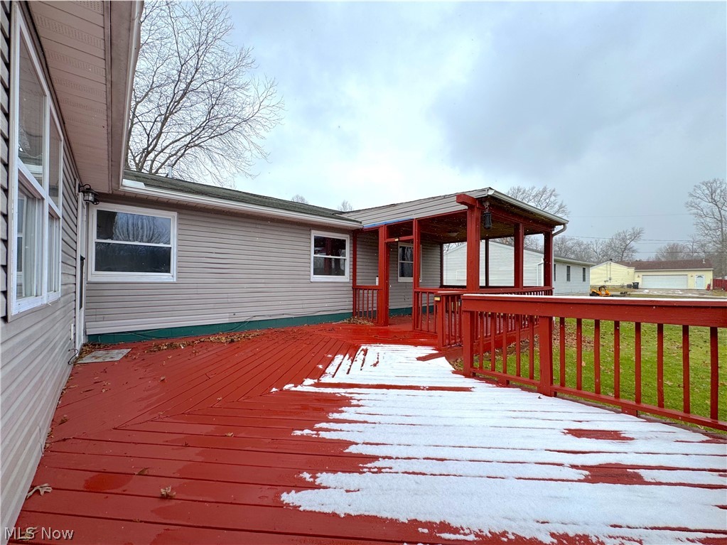 18066 Hillcrest Drive Lake Milton OH 44429