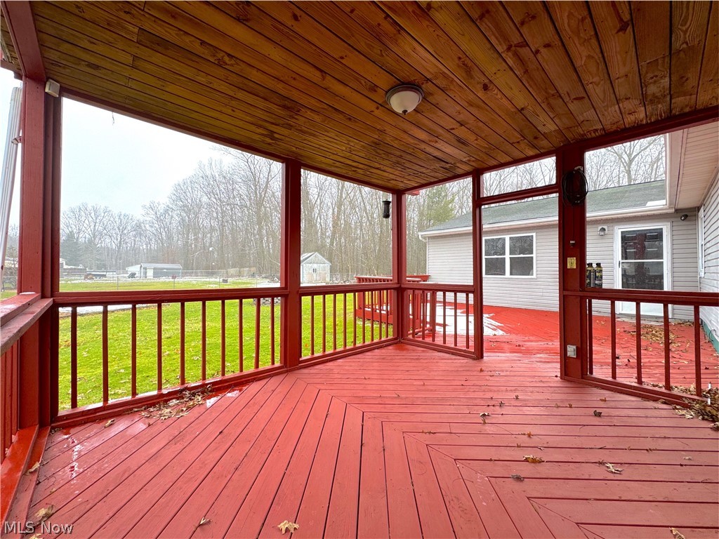 18066 Hillcrest Drive Lake Milton OH 44429
