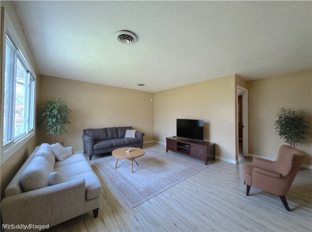 18066 Hillcrest Drive Lake Milton OH 44429