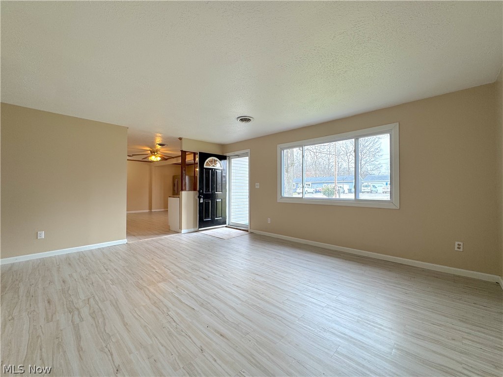 18066 Hillcrest Drive Lake Milton OH 44429
