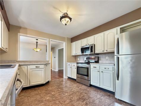 1008 Columbus Circle S Ashland OH 44805