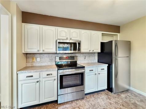 1008 Columbus Circle S Ashland OH 44805