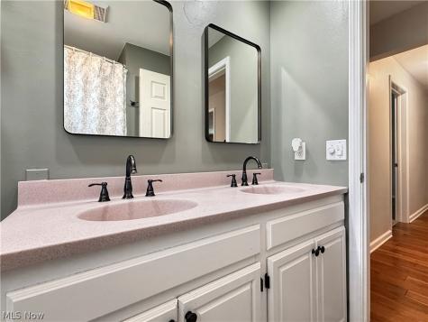 1008 Columbus Circle S Ashland OH 44805