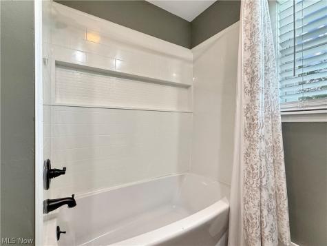 1008 Columbus Circle S Ashland OH 44805
