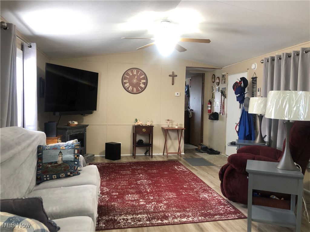 5219 N Street NE Magnolia OH 44643
