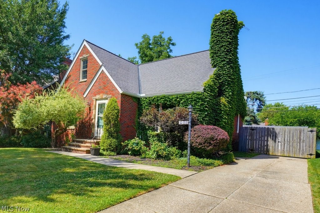 10358 Notabene Drive Parma Heights OH 44130
