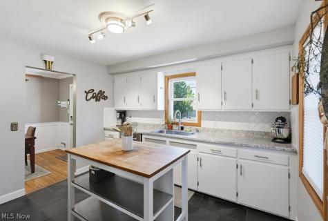 10358 Notabene Drive Parma Heights OH 44130
