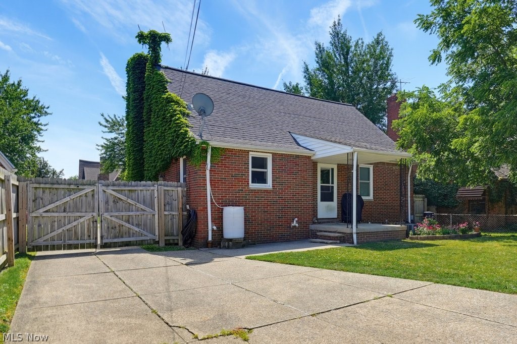 10358 Notabene Drive Parma Heights OH 44130