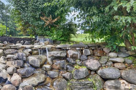 1343 Vermillion Drive Barberton OH 44203