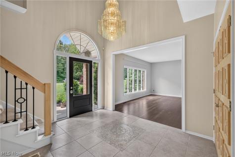 1343 Vermillion Drive Barberton OH 44203