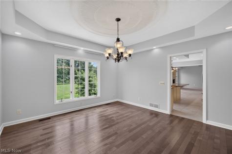 1343 Vermillion Drive Barberton OH 44203