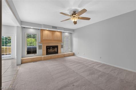 1343 Vermillion Drive Barberton OH 44203