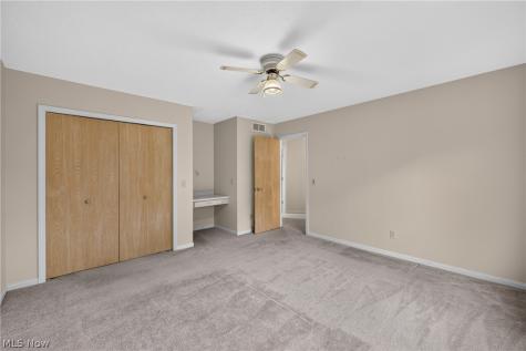 1343 Vermillion Drive Barberton OH 44203