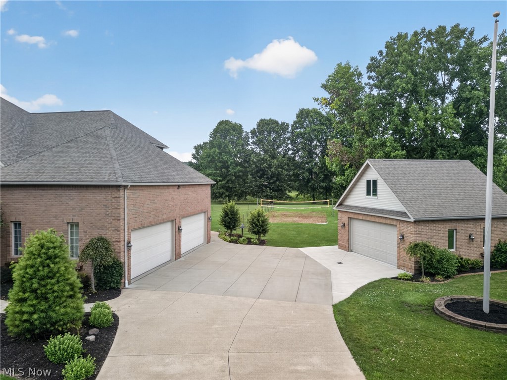 1343 Vermillion Drive Barberton OH 44203