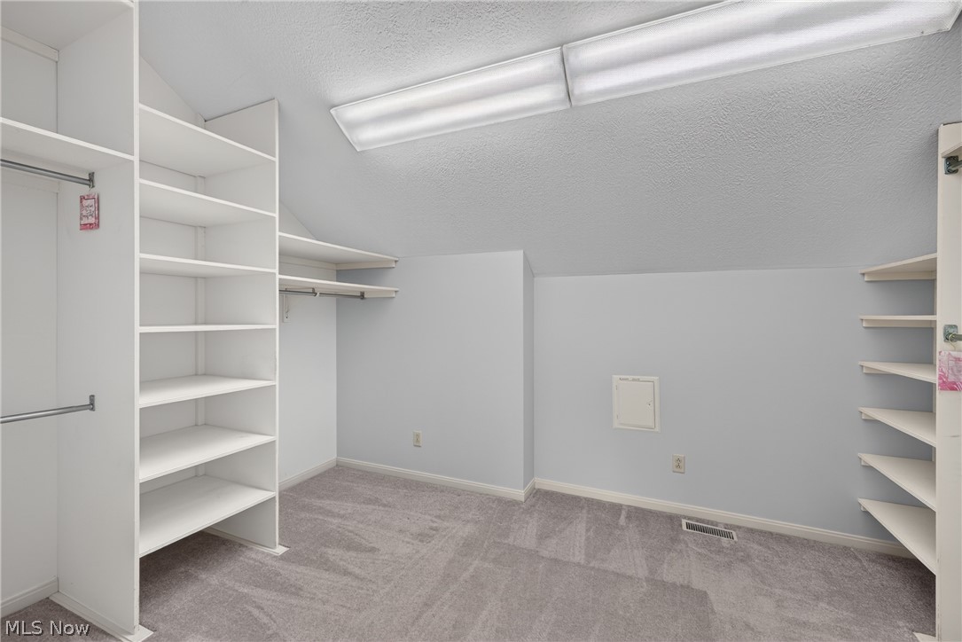 1343 Vermillion Drive Barberton OH 44203